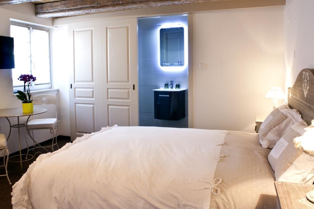 Chambre Le Hupsa Pfannala Saint-Hippolyte  Room photo
