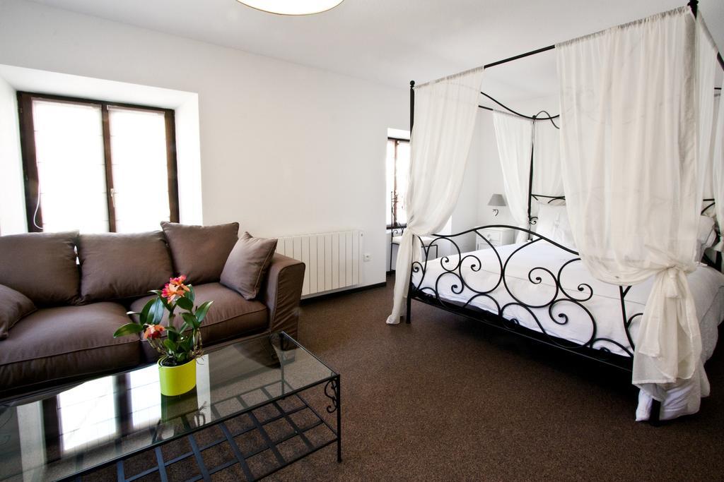 Chambre Le Hupsa Pfannala Saint-Hippolyte  Room photo
